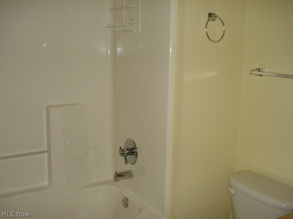 5645 Clingan Road, Unit 9C Struthers, OH 44471 - Photo 10 of 10 Gallery Image 10