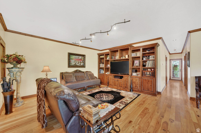 973 East Taliesen Cove Midvale, UT 84047 - Photo 5 of 28