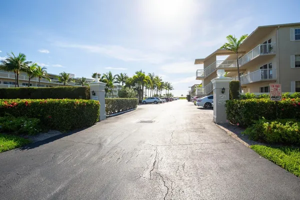 $3,400 | 2565 South Ocean Boulevard, Unit 1100, Palm Beach, FL 33480