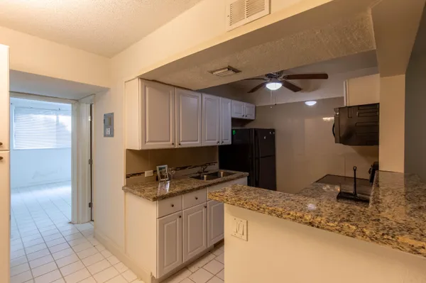 $3,400 | 2565 South Ocean Boulevard, Unit 1100, Palm Beach, FL 33480