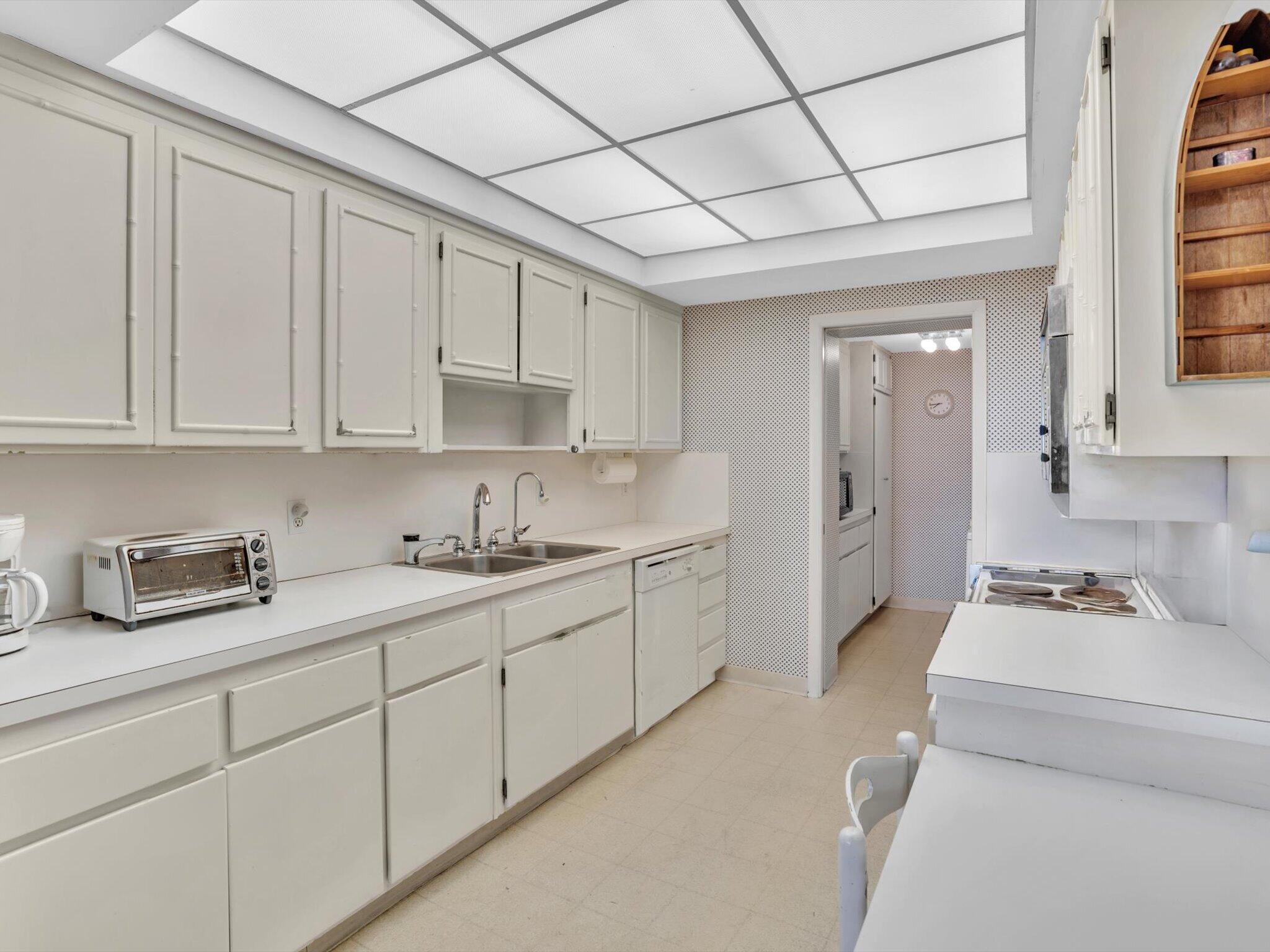 50 E Road, Unit 12F Delray Beach, FL 33483 - Photo 23 of 54 38-DSC00741