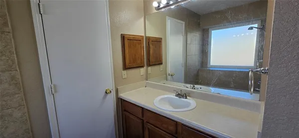 $1,795 | 923 Westover Drive, Lancaster, TX 75134