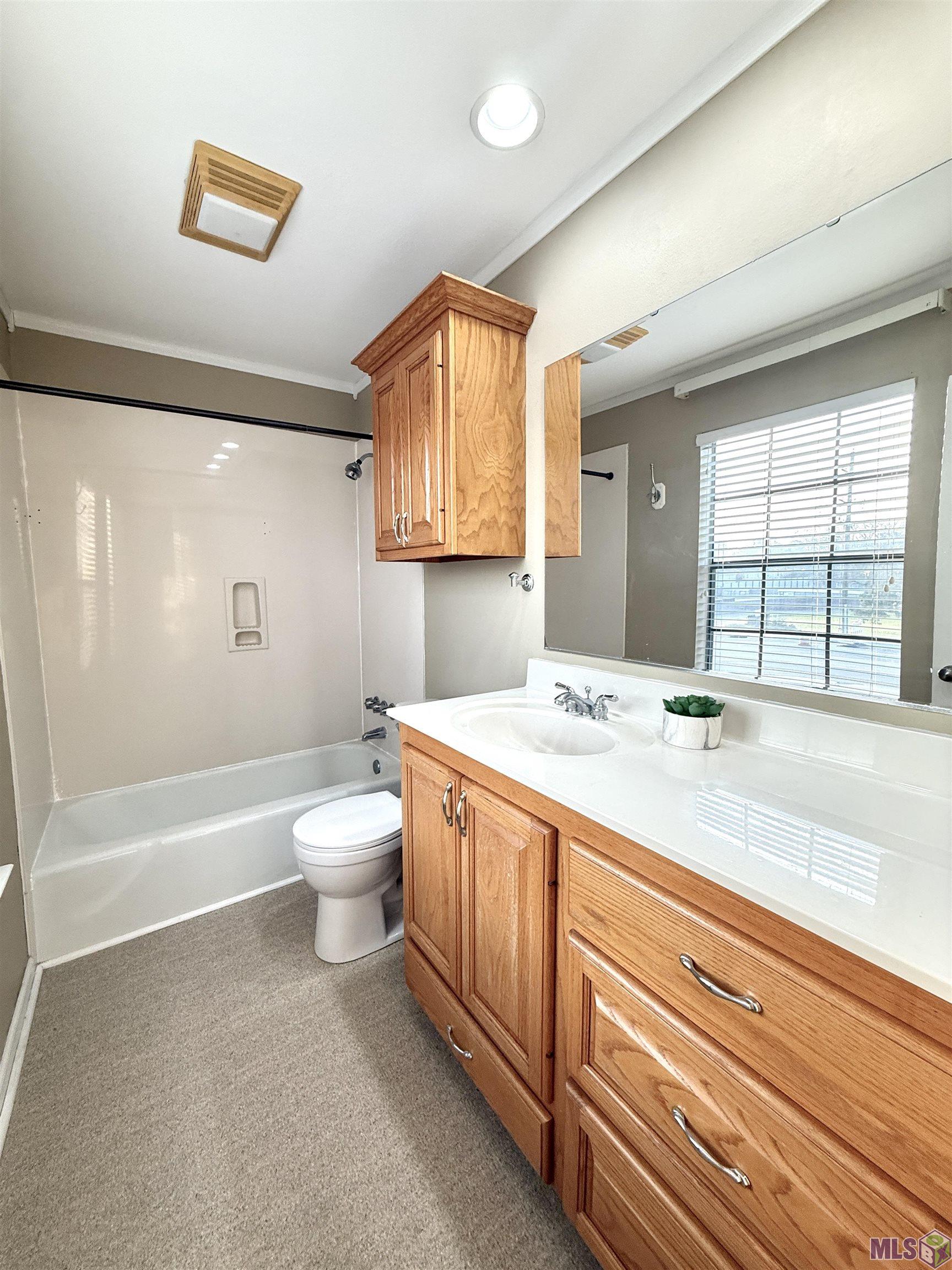 10053 Jefferson Highway Baton Rouge, LA 70809 - Photo 6 of 12 PRIMARY BATHROOM