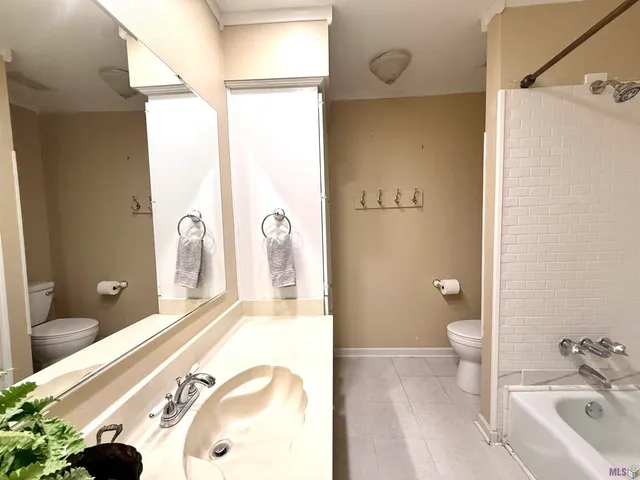 $195,000 | 10053 Jefferson Highway, Baton Rouge, LA 70809