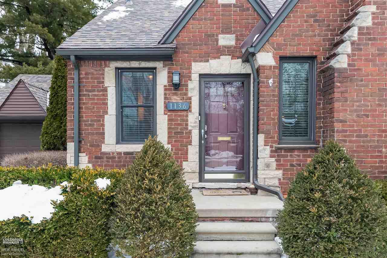 1136 Hawthorne Road Grosse Pointe Woods, MI 48236 - Photo 2 of 36