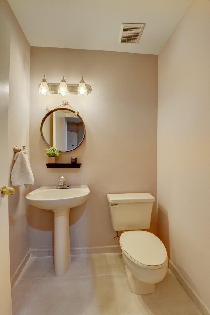 9517 Boca River Circle Boca Raton, FL 33434 - Photo 7 of 22 Powder Room