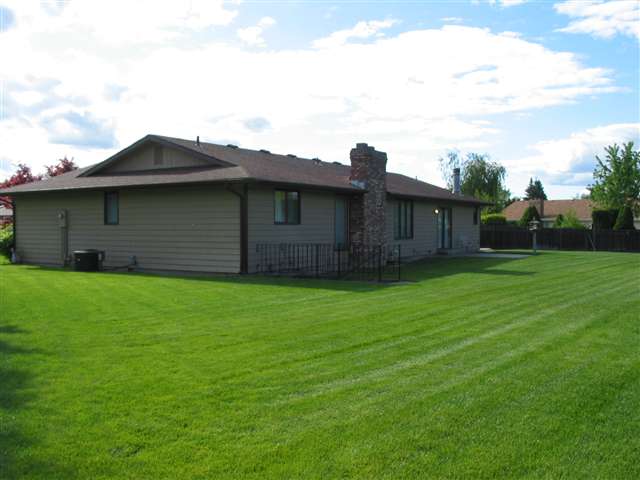 6002 West Crowchief Court Spokane, WA 99208 - Photo 8 of 9 Gallery Image 8