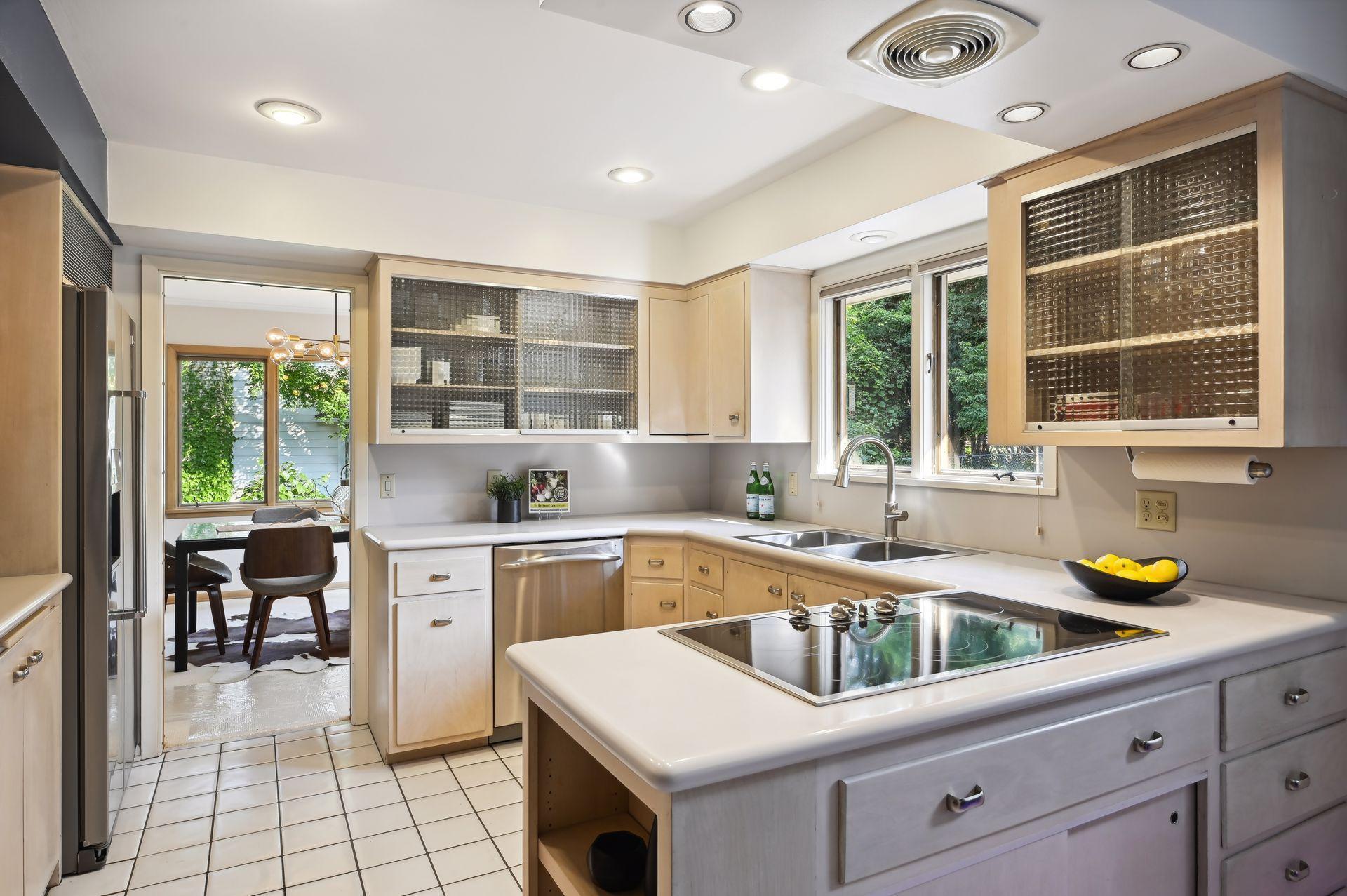 4401 Avondale Road Golden Valley, MN 55416 - Photo 11 of 48