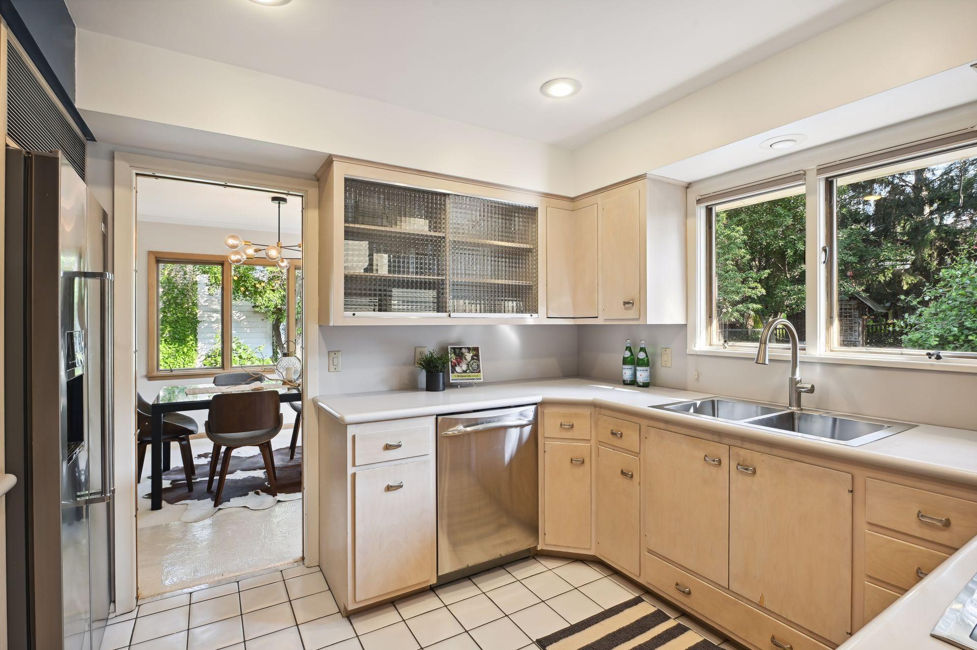 4401 Avondale Road Golden Valley, MN 55416 - Photo 10 of 48