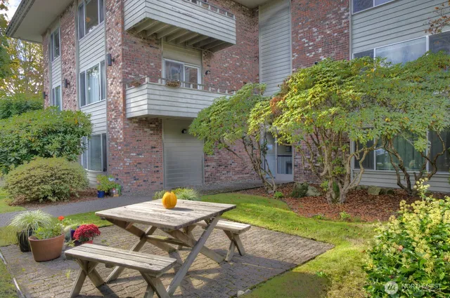 $398,500 | 620 Avenue B, Unit 9, Snohomish, WA 98290