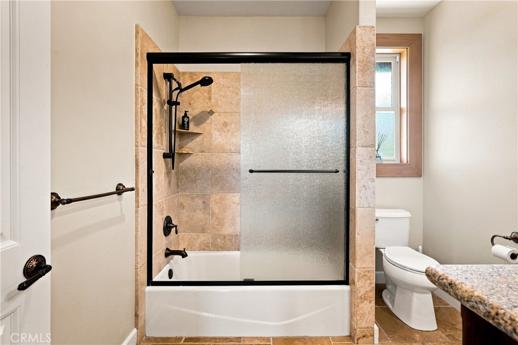 596 Red Cloud Road Paso Robles, CA 93446 - Photo 27 of 48 Guest Tub/Shower