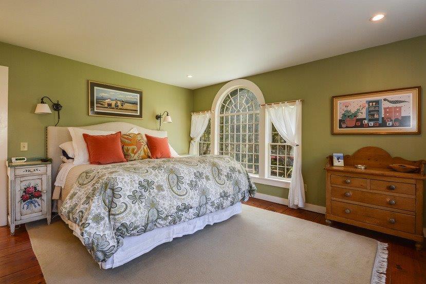 40 Crawford Road Cotuit, MA 02635 - Photo 15 of 30 021-Master_Bedroom-3884374-small