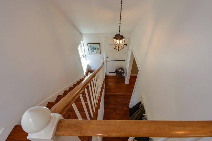 40 Crawford Road Cotuit, MA 02635 - Photo 19 of 30 025-Hallway-3884375-small
