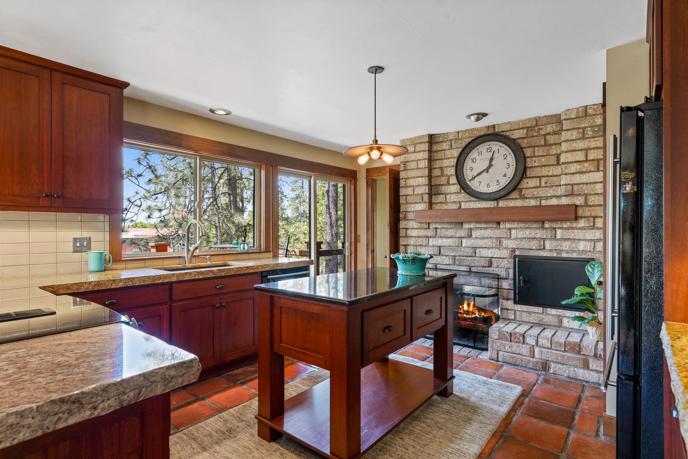 1124 East Plateau Road Spokane, WA 99203 - Photo 13 of 37 Gallery Image 13