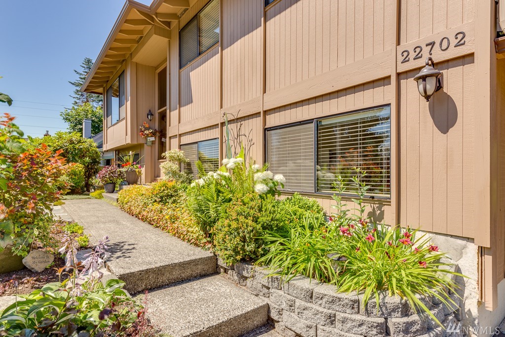 22702 2nd Place West Bothell, WA 98021 - Photo 4 of 25