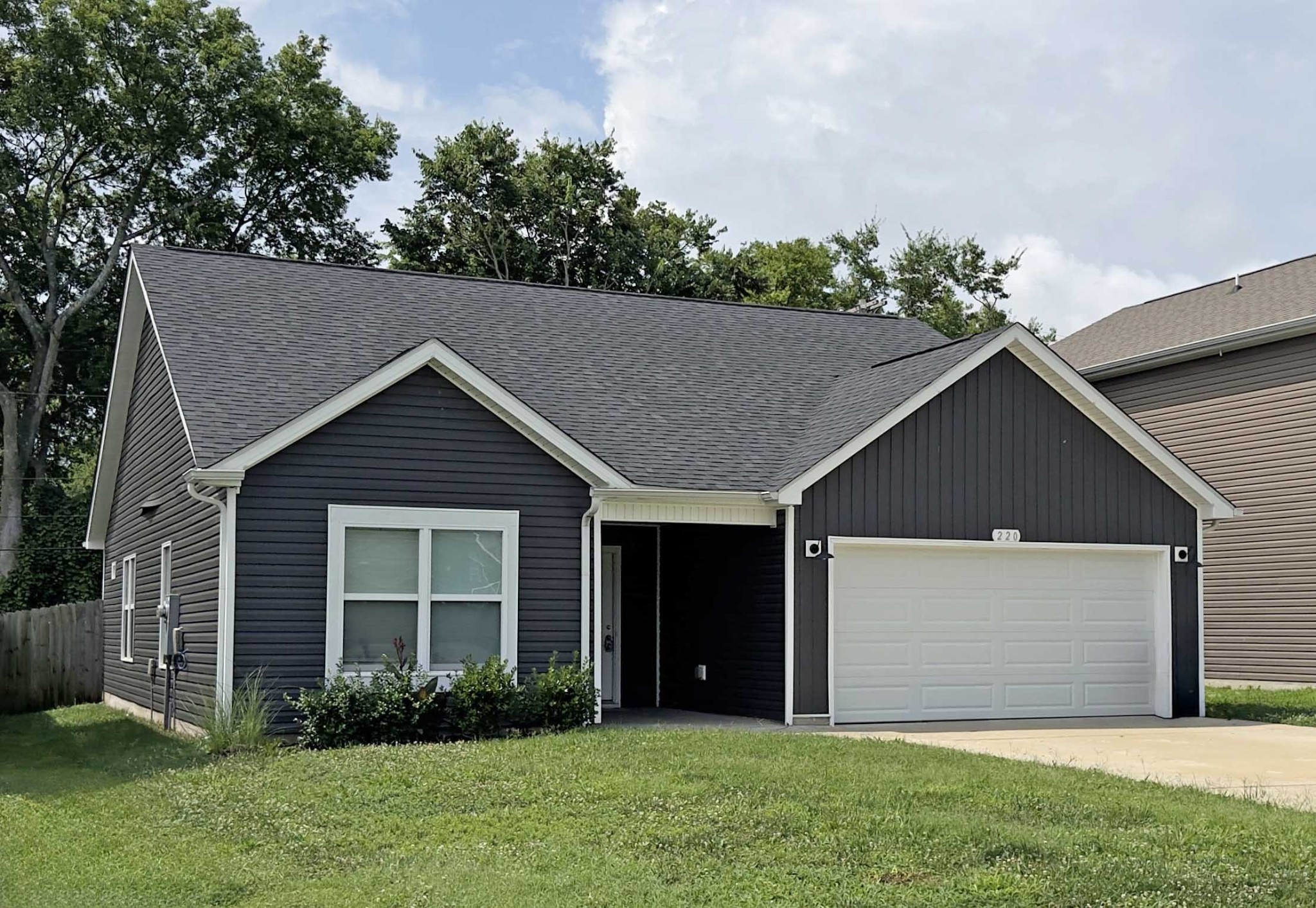 220 King Road Clarksville, TN 37042 - Photo 2 of 29