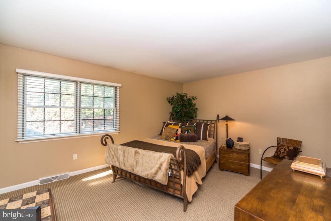 1807 Spring Ridge Lane Lancaster, PA 17603 - Photo 20 of 31 Gallery Image 20
