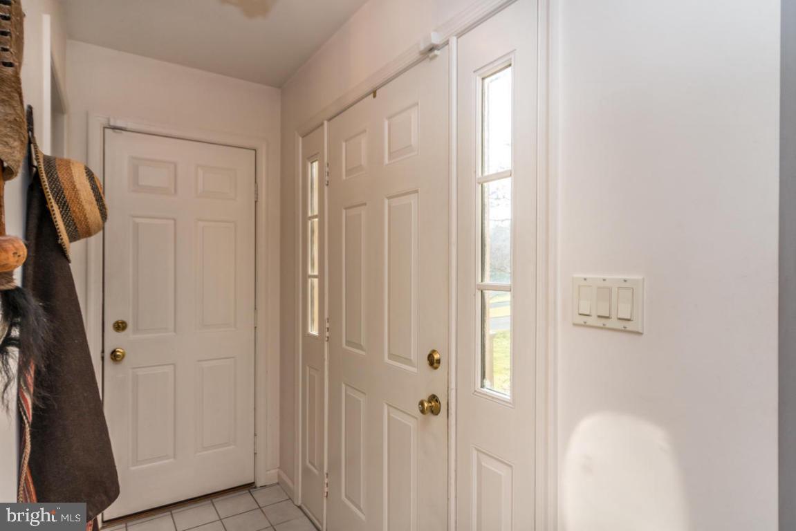 1807 Spring Ridge Lane Lancaster, PA 17603 - Photo 3 of 31 Gallery Image 3