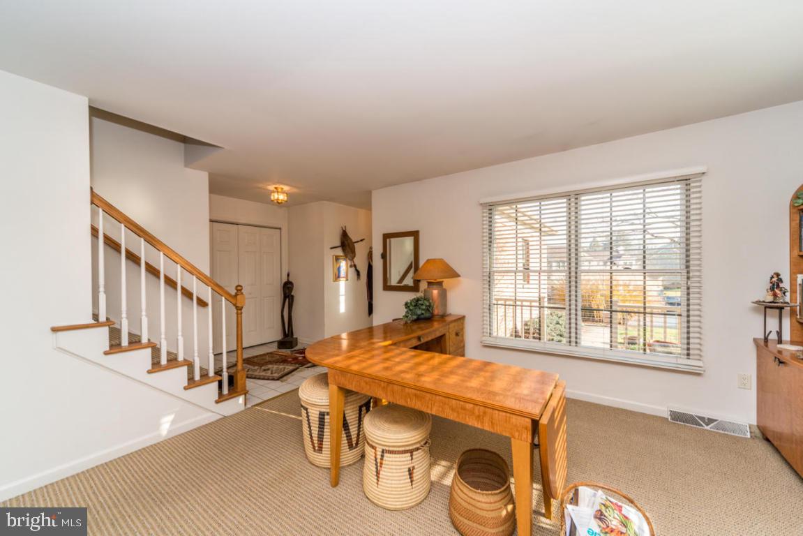 1807 Spring Ridge Lane Lancaster, PA 17603 - Photo 4 of 31 Gallery Image 4