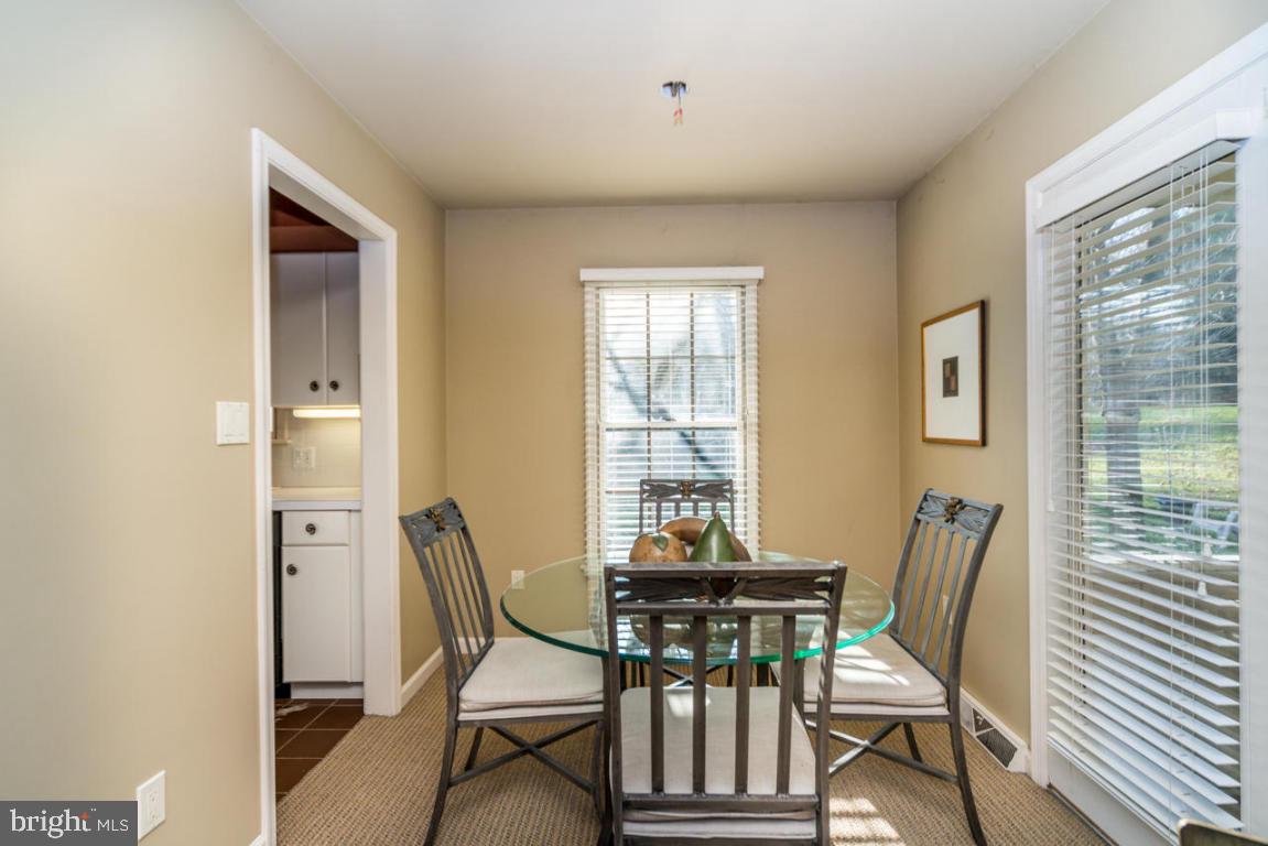1807 Spring Ridge Lane Lancaster, PA 17603 - Photo 8 of 31 Gallery Image 8