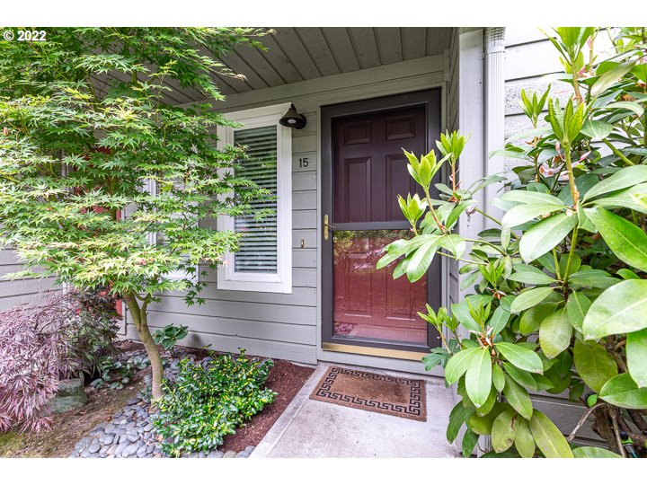4880 Southwest Scholls Ferry Road, Unit 15 Portland, OR 97225 - Photo 1 of 21 Gallery Image 1