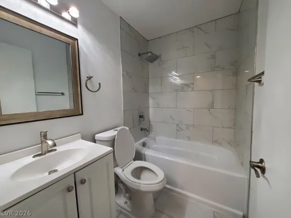 $1,275 | 2305 North Jones Boulevard, Unit 2, Las Vegas, NV 89108