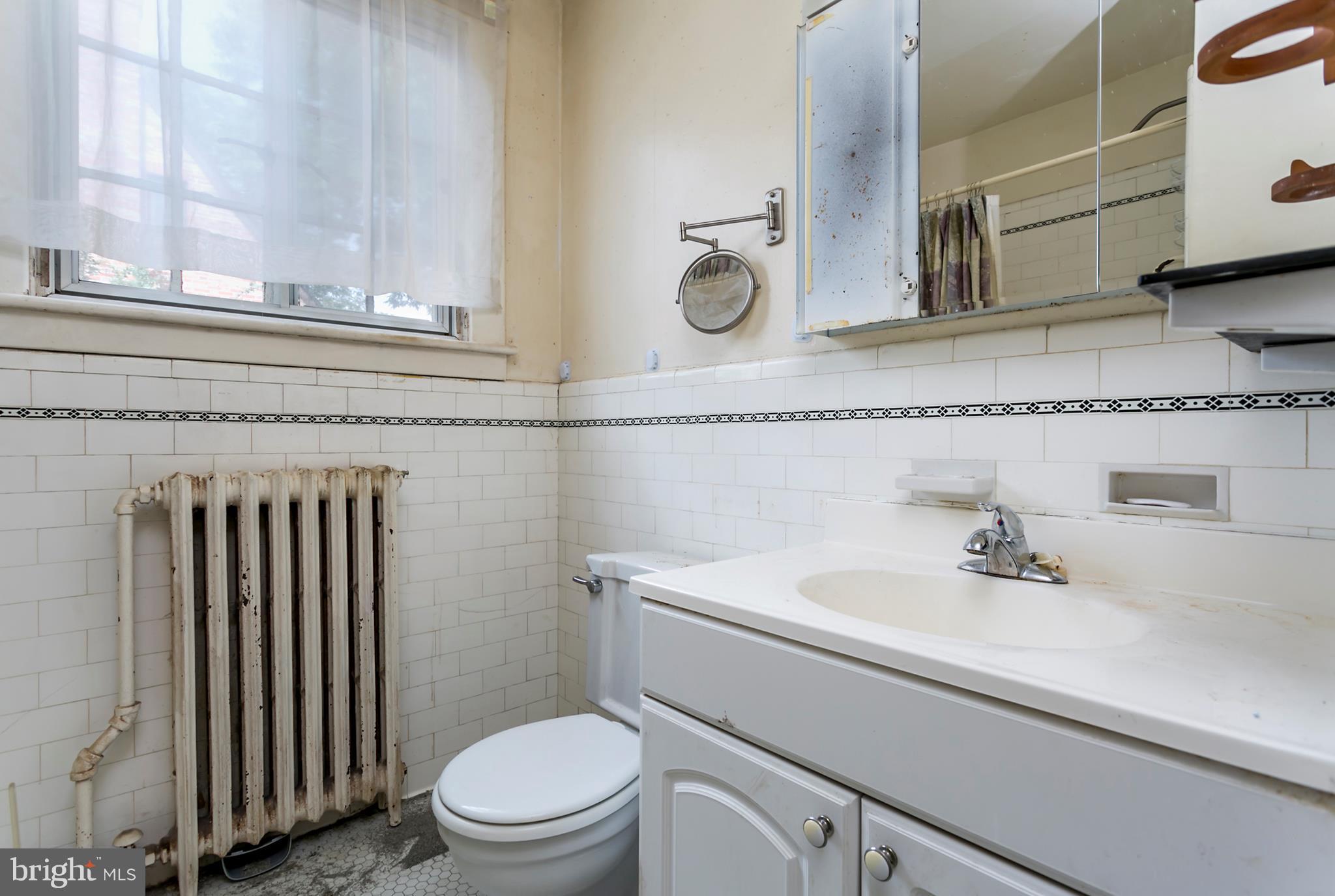 407 Wingate Road Baltimore, MD 21210 - Photo 16 of 24 Bath