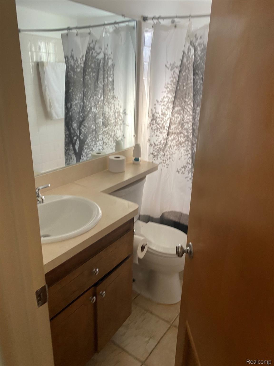29644 Hoover Road Warren, MI 48093 - Photo 10 of 16 tempImageBwojli.jpg