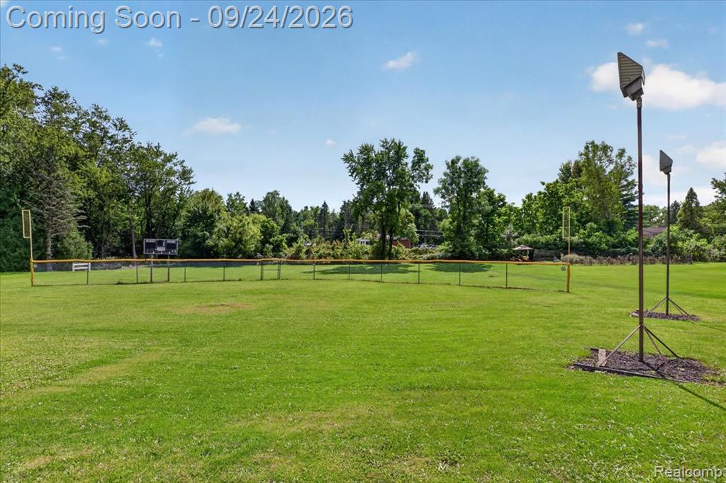 401 Lehigh Road Rochester Hills, MI 48307 - Photo 31 of 39 Gallery Image 31