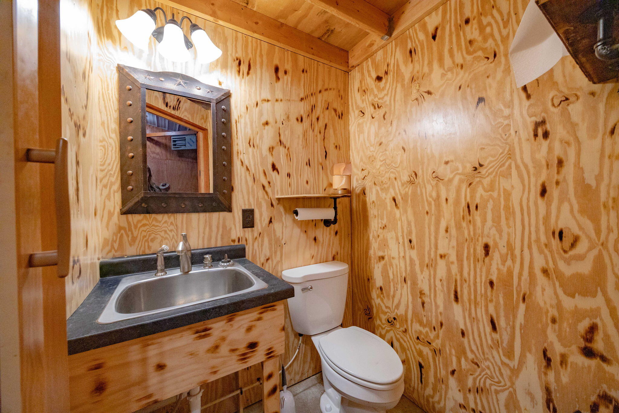 N158 Tamarack Road Eagle, WI 53119 - Photo 77 of 87 143-web-or-mls-IMG-2087