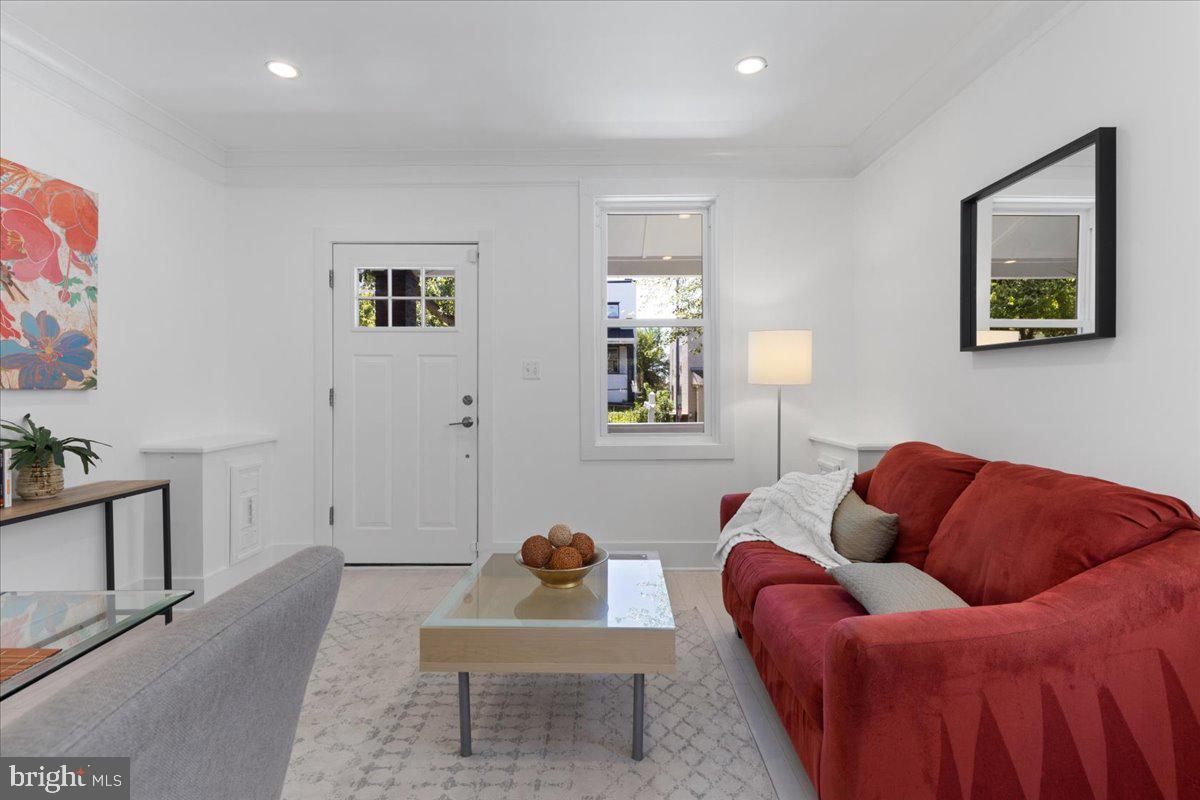 1742 L Street Northeast Washington, DC 20002 - Photo 5 of 26