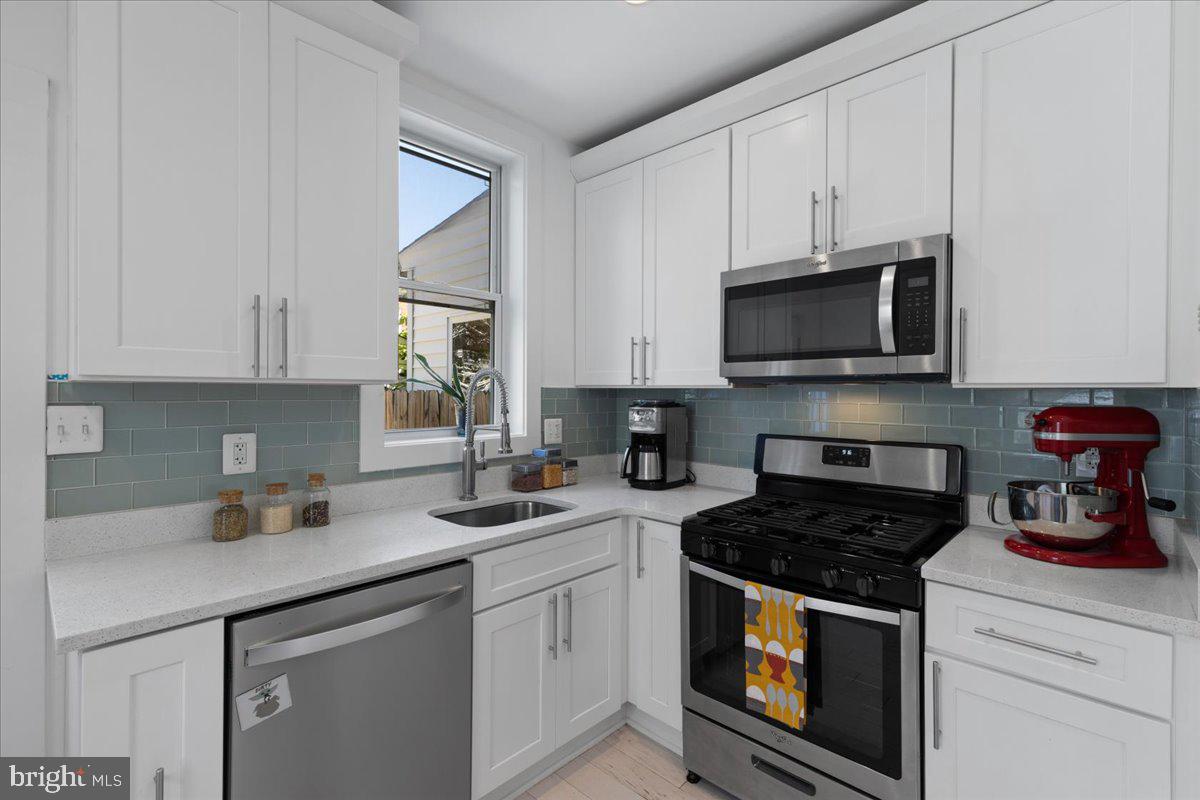 1742 L Street Northeast Washington, DC 20002 - Photo 9 of 26
