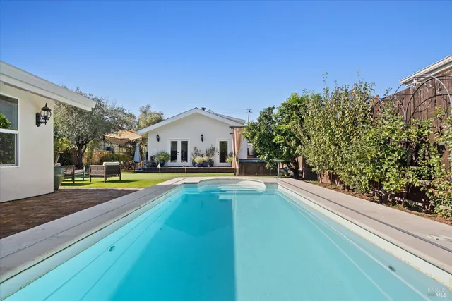 $3,750,000 | 620 Brown Street, Healdsburg, CA 95448