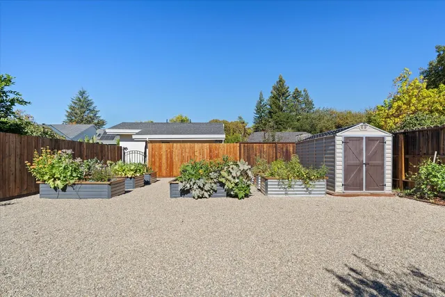 $3,750,000 | 620 Brown Street, Healdsburg, CA 95448