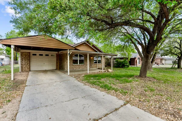$219,900 | 1311 Monte Vista Drive, Lockhart, TX 78644