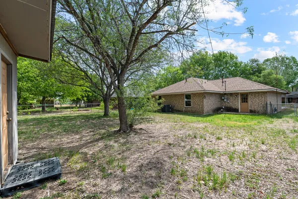 $219,900 | 1311 Monte Vista Drive, Lockhart, TX 78644