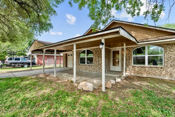 $219,900 | 1311 Monte Vista Drive, Lockhart, TX 78644
