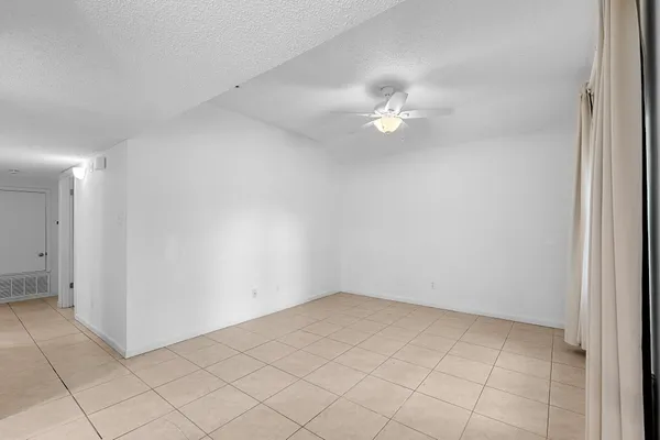 $219,900 | 1311 Monte Vista Drive, Lockhart, TX 78644