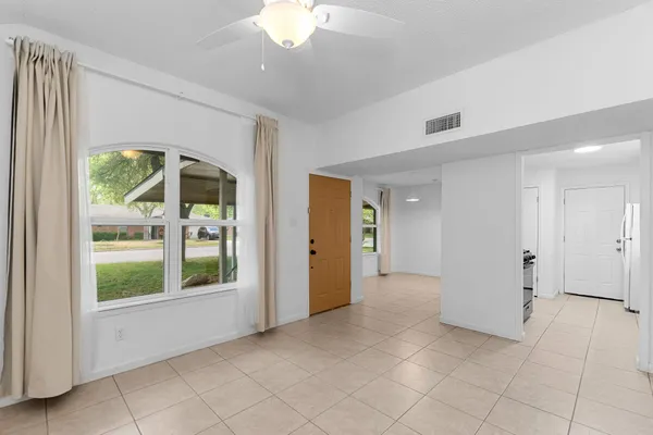 $219,900 | 1311 Monte Vista Drive, Lockhart, TX 78644