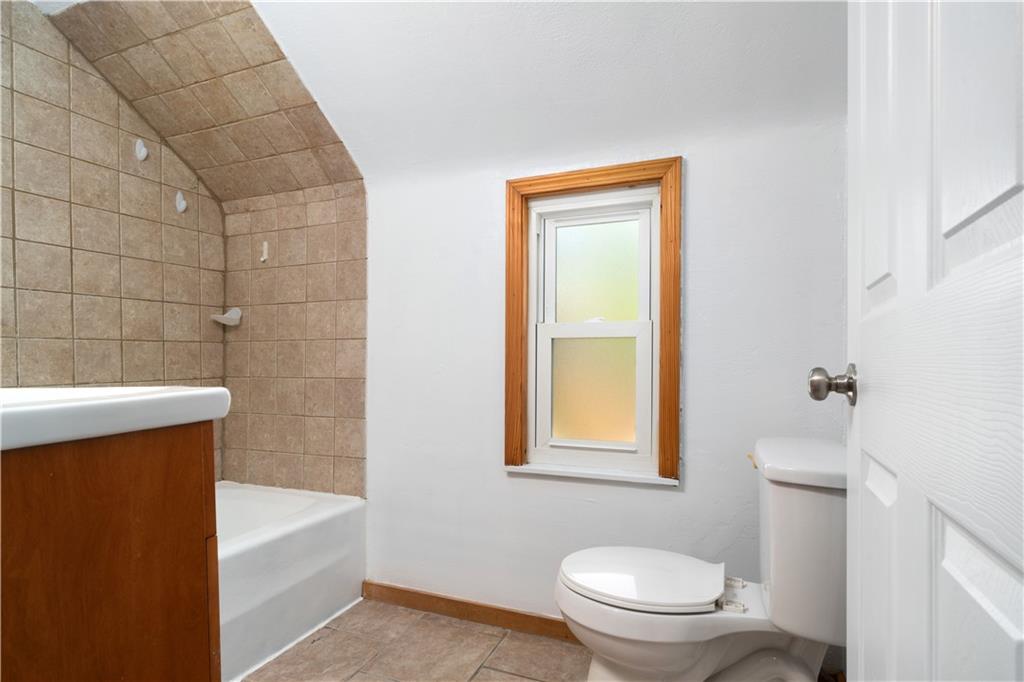 5222 Baptist Road Pittsburgh, PA 15236 - Photo 14 of 25 Gallery Image 14