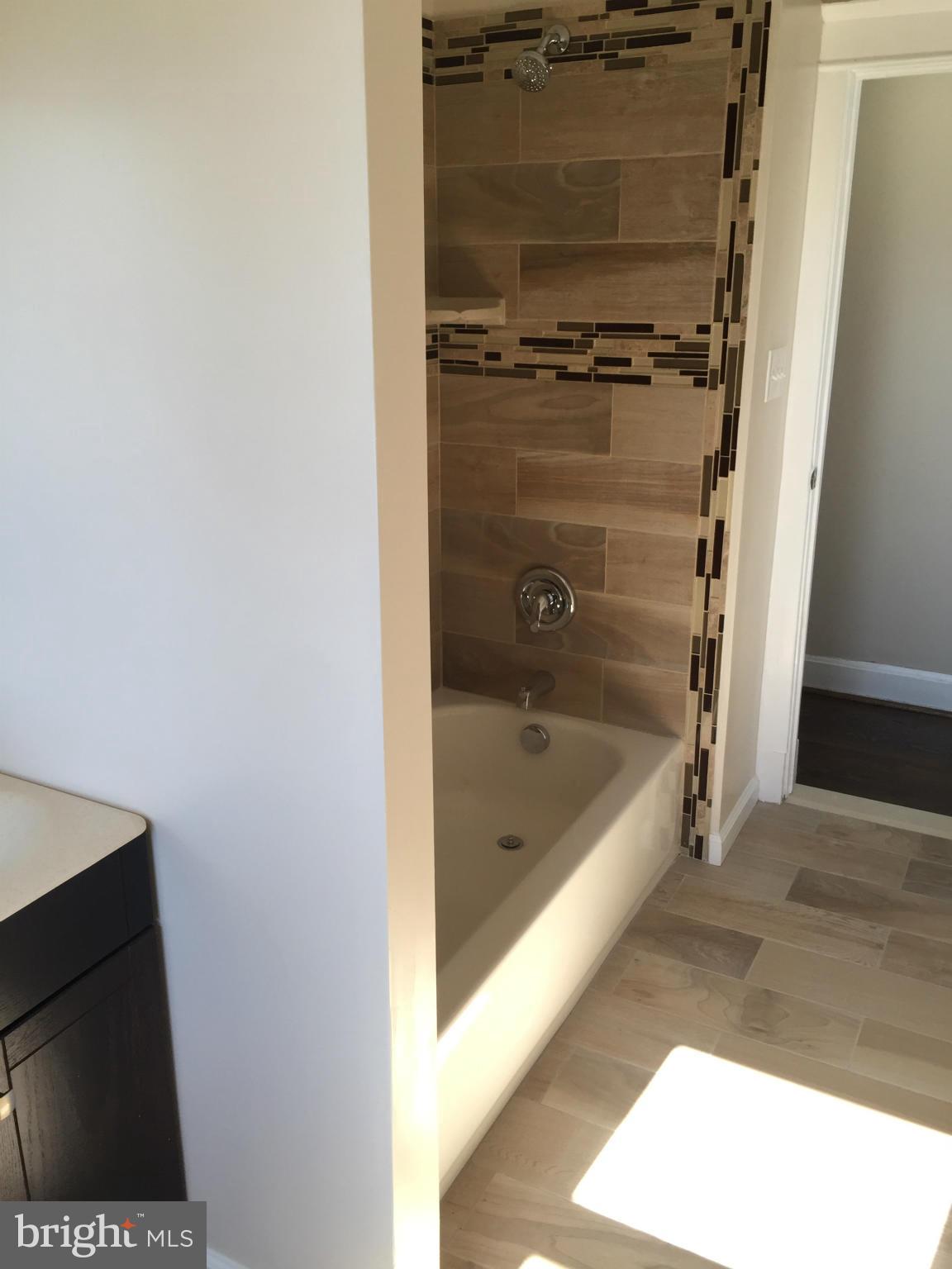 8326 Beryl Road Baltimore, MD 21234 - Photo 23 of 26 Bath