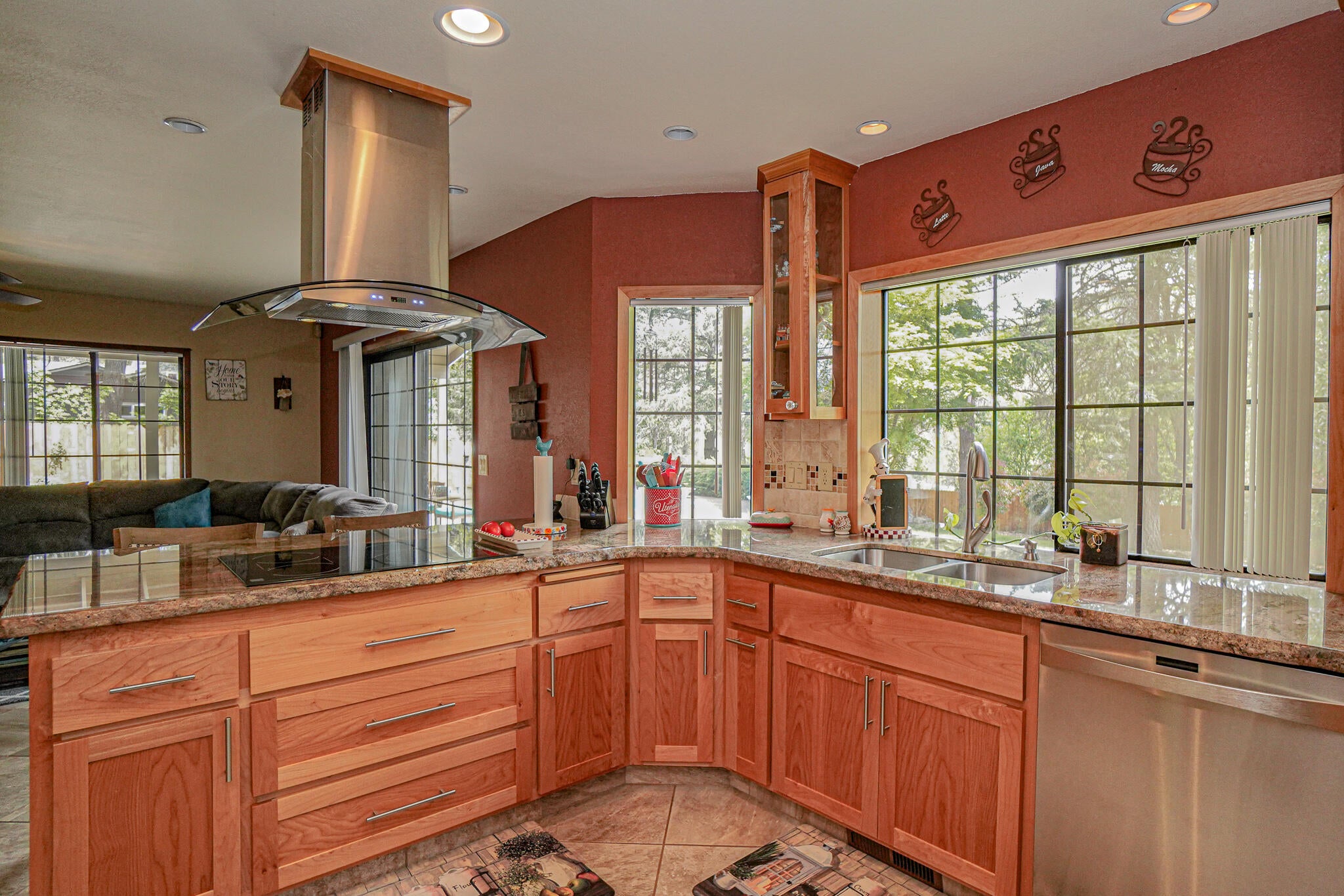 14577 Highway 234 Gold Hill, OR 97525 - Photo 24 of 48 kitchen 1