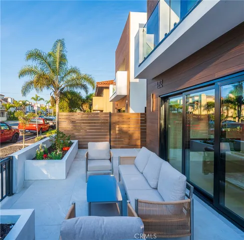 $3,499,000 | 422 20th Street, Huntington Beach, CA 92648