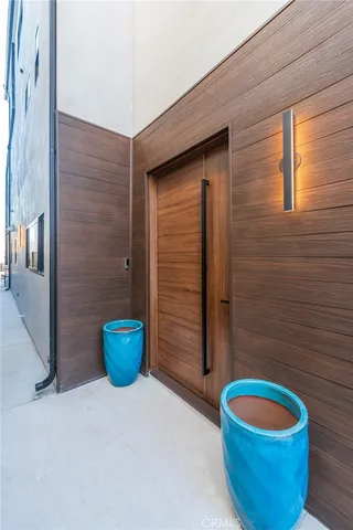 $3,499,000 | 422 20th Street, Huntington Beach, CA 92648