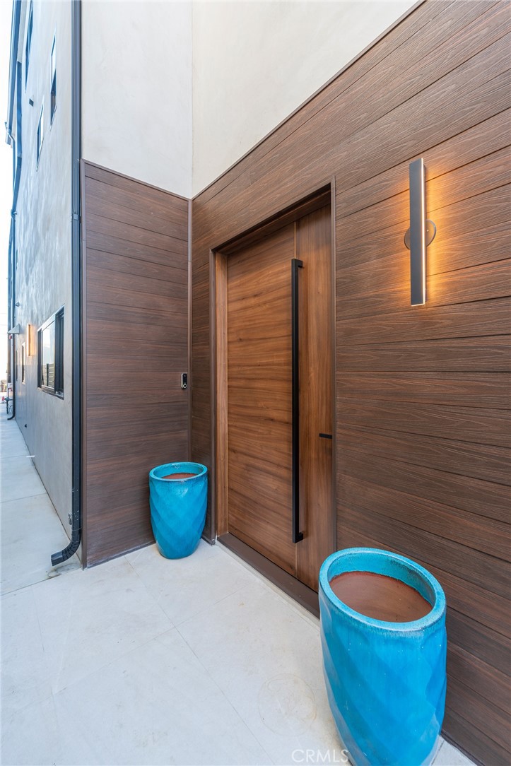 422 20th Street Huntington Beach, CA 92648 - Photo 14 of 49