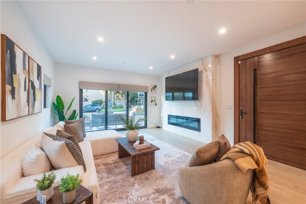 422 20th Street Huntington Beach, CA 92648 - Photo 16 of 49