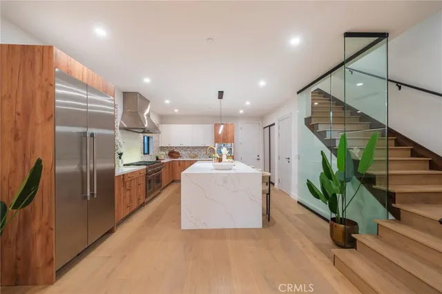 $3,499,000 | 422 20th Street, Huntington Beach, CA 92648