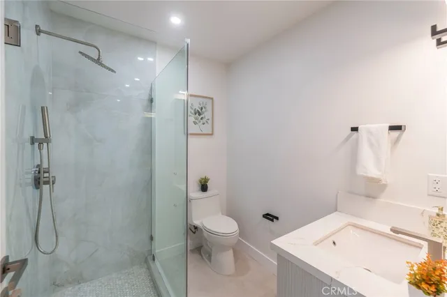 $3,499,000 | 422 20th Street, Huntington Beach, CA 92648