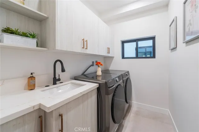 $3,499,000 | 422 20th Street, Huntington Beach, CA 92648