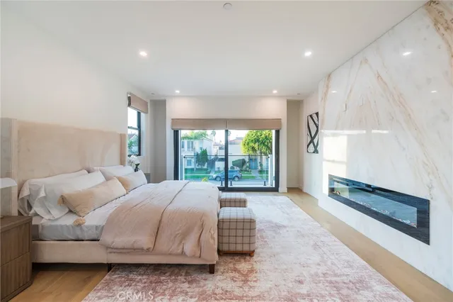 $3,499,000 | 422 20th Street, Huntington Beach, CA 92648